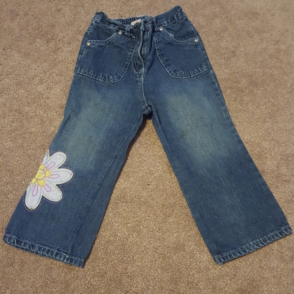 ❤2 for $8❤ girl's capri's